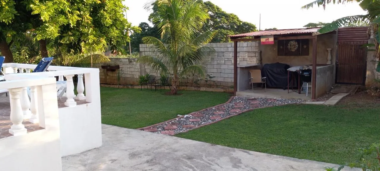 Modrians Bed & Breakfast Runaway Bay 0*,  Jamaica