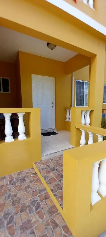 Bed and Breakfast Modrians Runaway Bay Bed & Breakfast